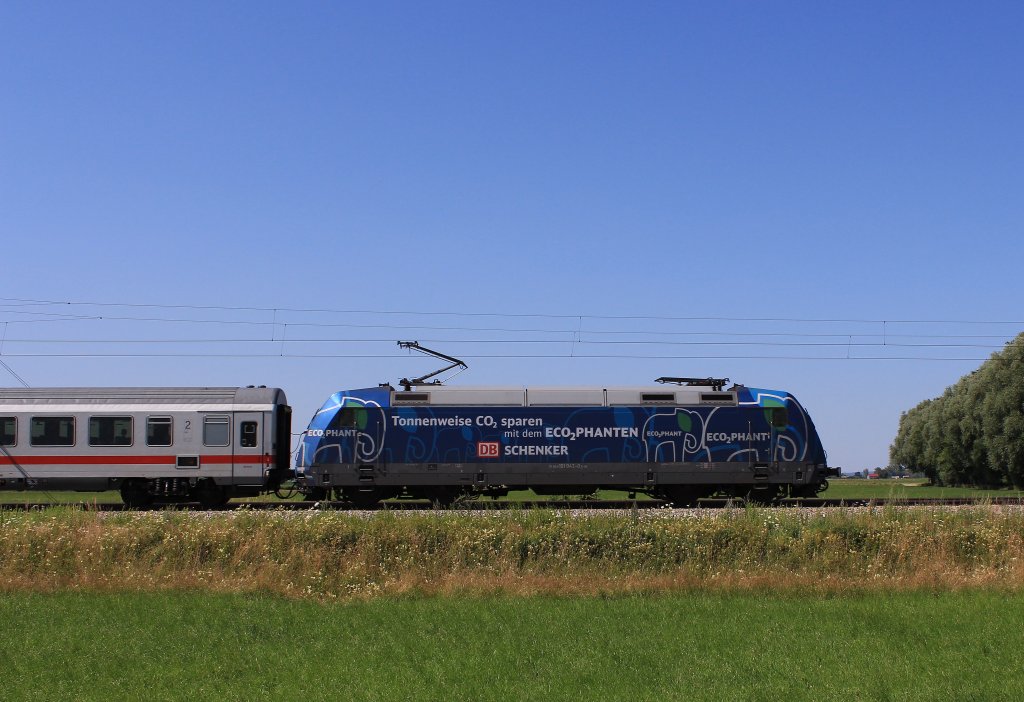 101 042-0 der  ECOPHANT  am 21. Juli 2013 bei �bersee am Chiemsee.