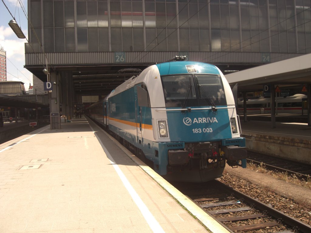 183 003 am 30. Mai 2009 im M�nchner Huptbahnhof.
