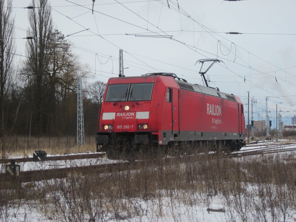 185 260 auf dem weg in den Hafen am 8.2.2012