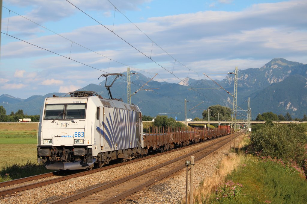 185 663 von  Lokomotion  ist unsere 800. Aufnahme auf dieser Seite. Aufgenommen am
9. August 2012 kurz vor Bernau am Chiemsee.