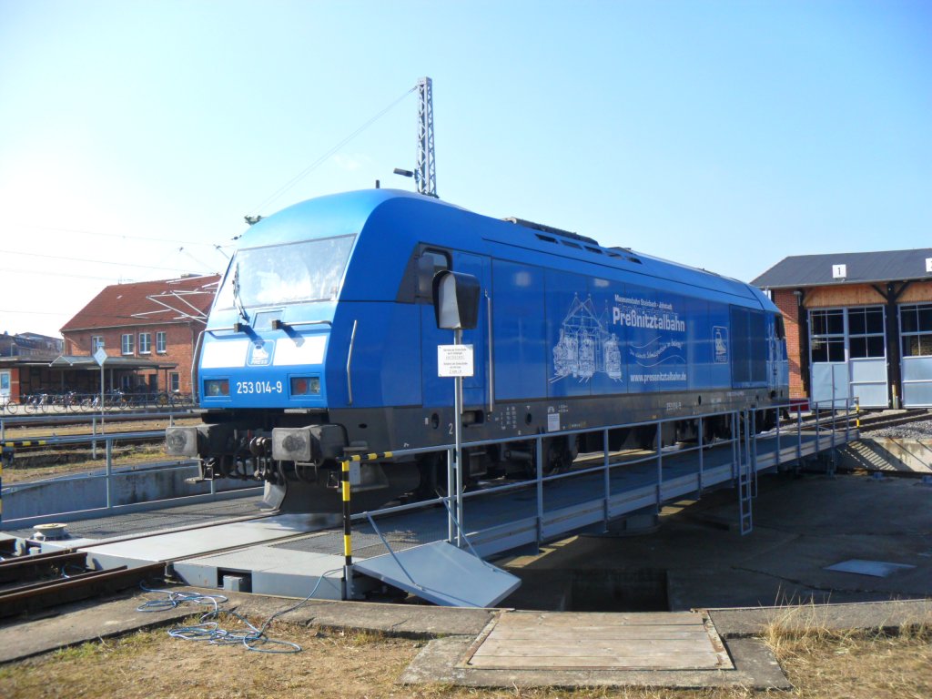 253 015 im Bw Wismar am 22.3.2011