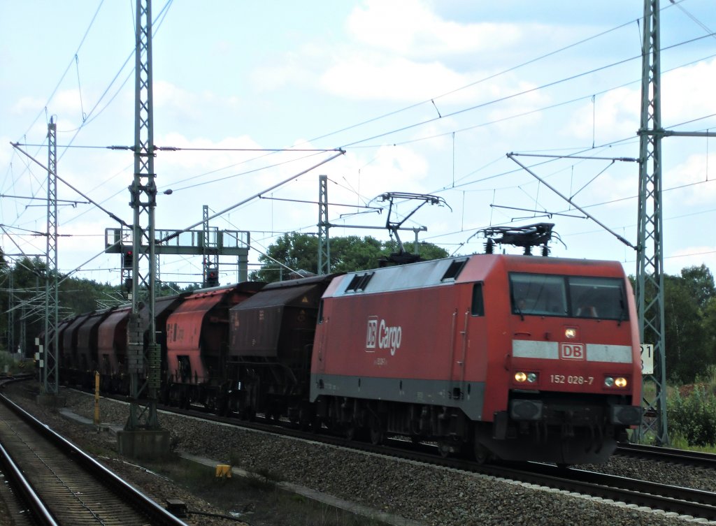 Die 152 028 in Hagenow Land am 8.7.2011