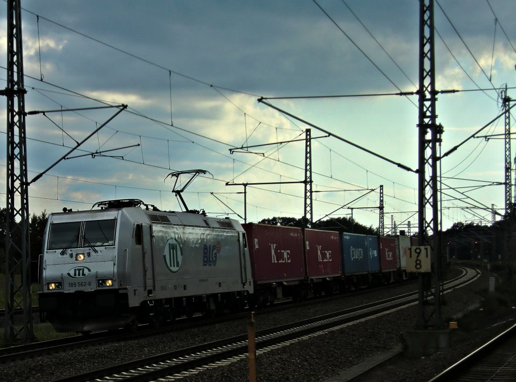Die 185 562 in Hagenow Land am 8.7.2011