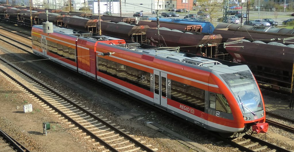 Ein 646er aus Berlin, hier als RE 5 nach Stralsund in Neubrandenburg am 15.4.2011