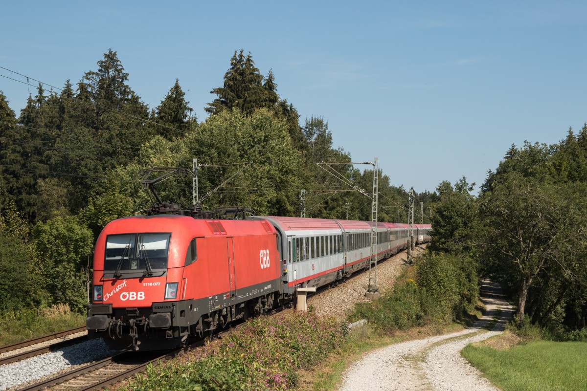 1116 077  Christoph  war am 12. September 2015 bei Grabenst�tt schiebend in Richtung Salzburg im Einsatz.