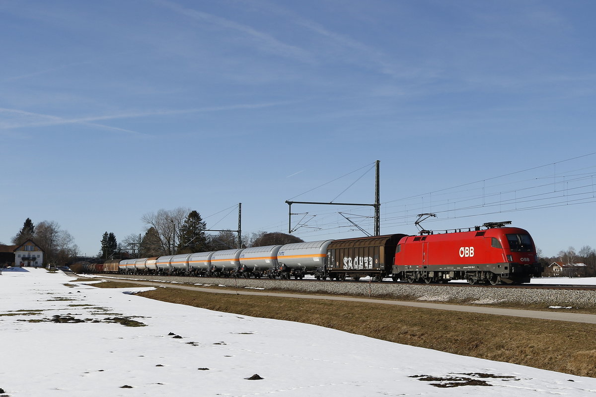1116 139 war am 16. Februar 2019 mit einem  Mischer  bei �bersee in Richtung Freilassing unterwegs.