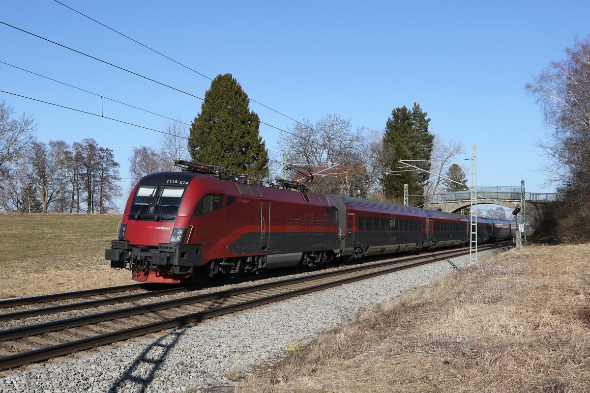 1116 214 am 8. M�rz 2022 bei �bersee am Chiemsee.