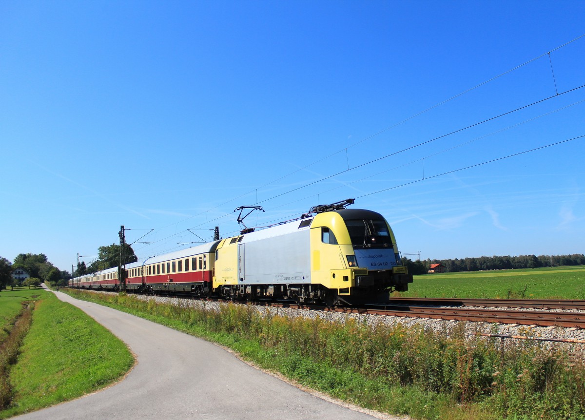182 513 zog am 9. September 2012 den  AKE-Rheingold  bei �bersee in Richtung Salzburg.