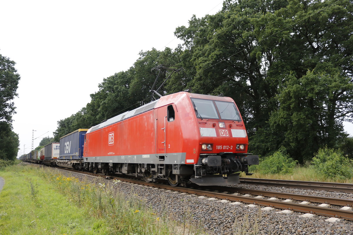 185 012-2 mit einem  KLV  am 17. August 2017 bei D�rverden.