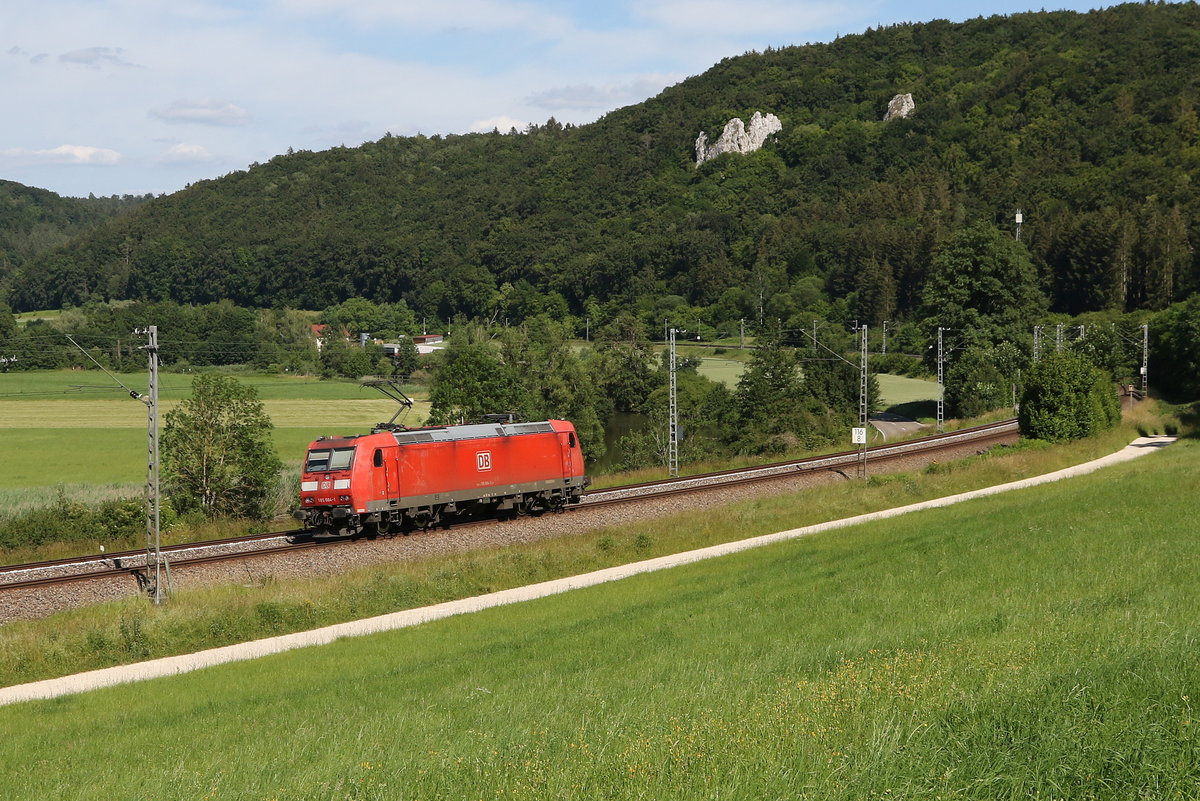 185 084 am 24. Juni 2020 bei Dollnstein im Altm�hltal.