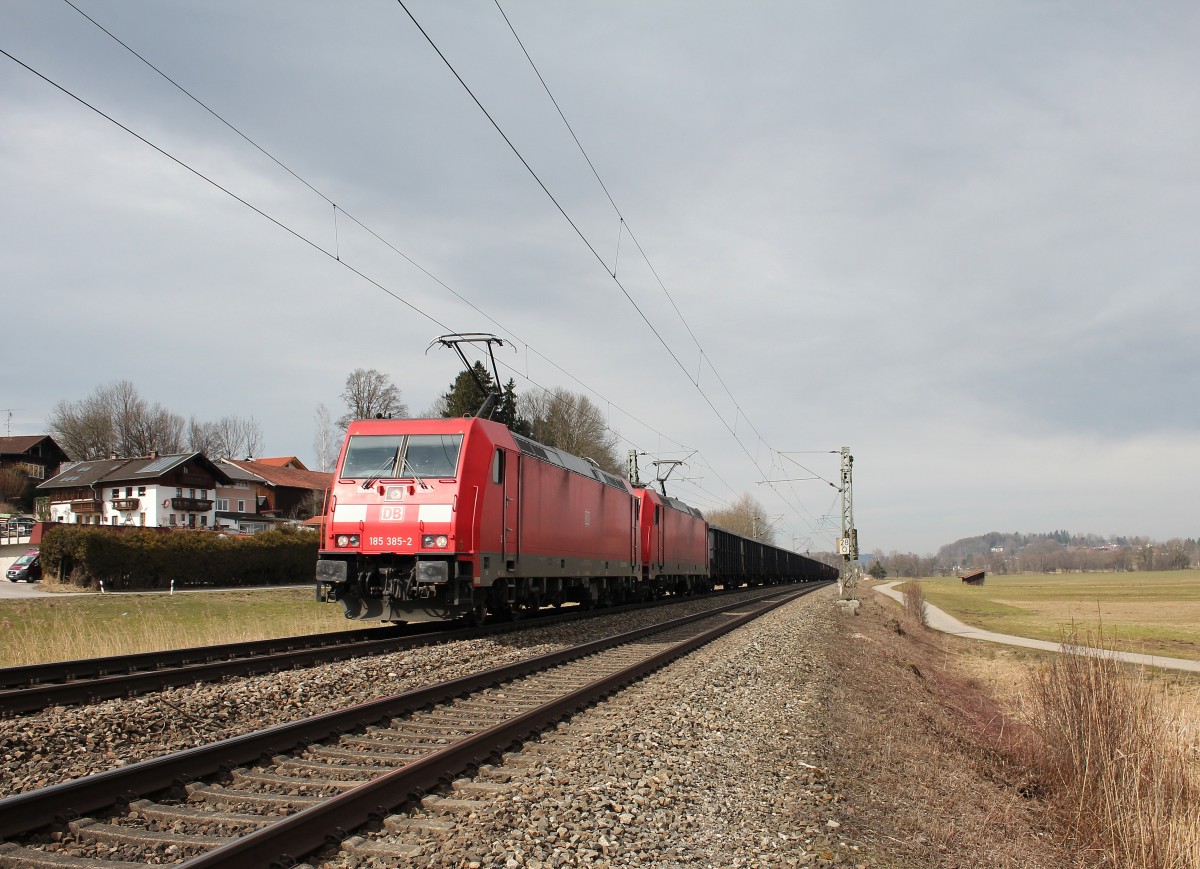 185 385-2 am 16. M�rz 2015 bei Weisham in Richtung Freilassing fahrend.