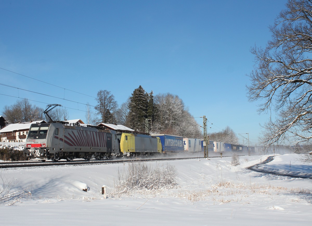 186 281-2 am sonnigen morgen des 3. Februar 2015 bei Weisham.