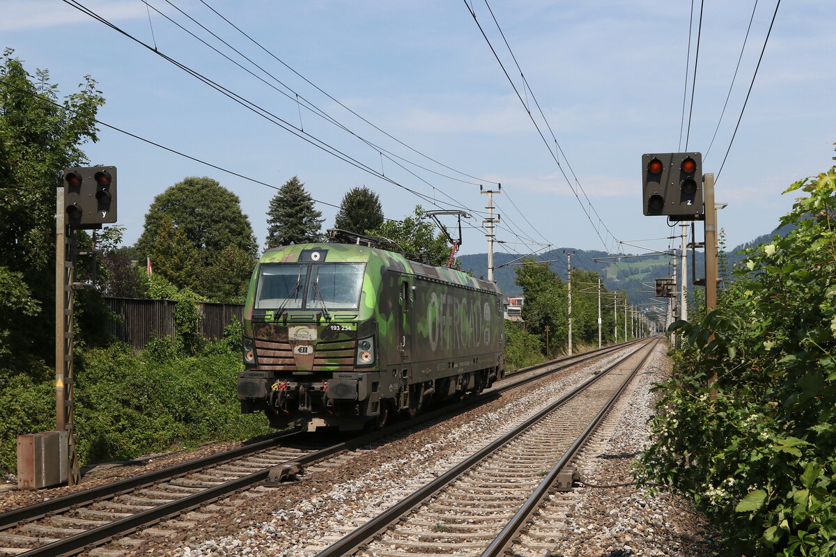 193 234  OFFROAD  auf dem Weg zum n�chsten Einsatz. Aufgenommen am 12. August 2024 in  Salzburg-S�d .