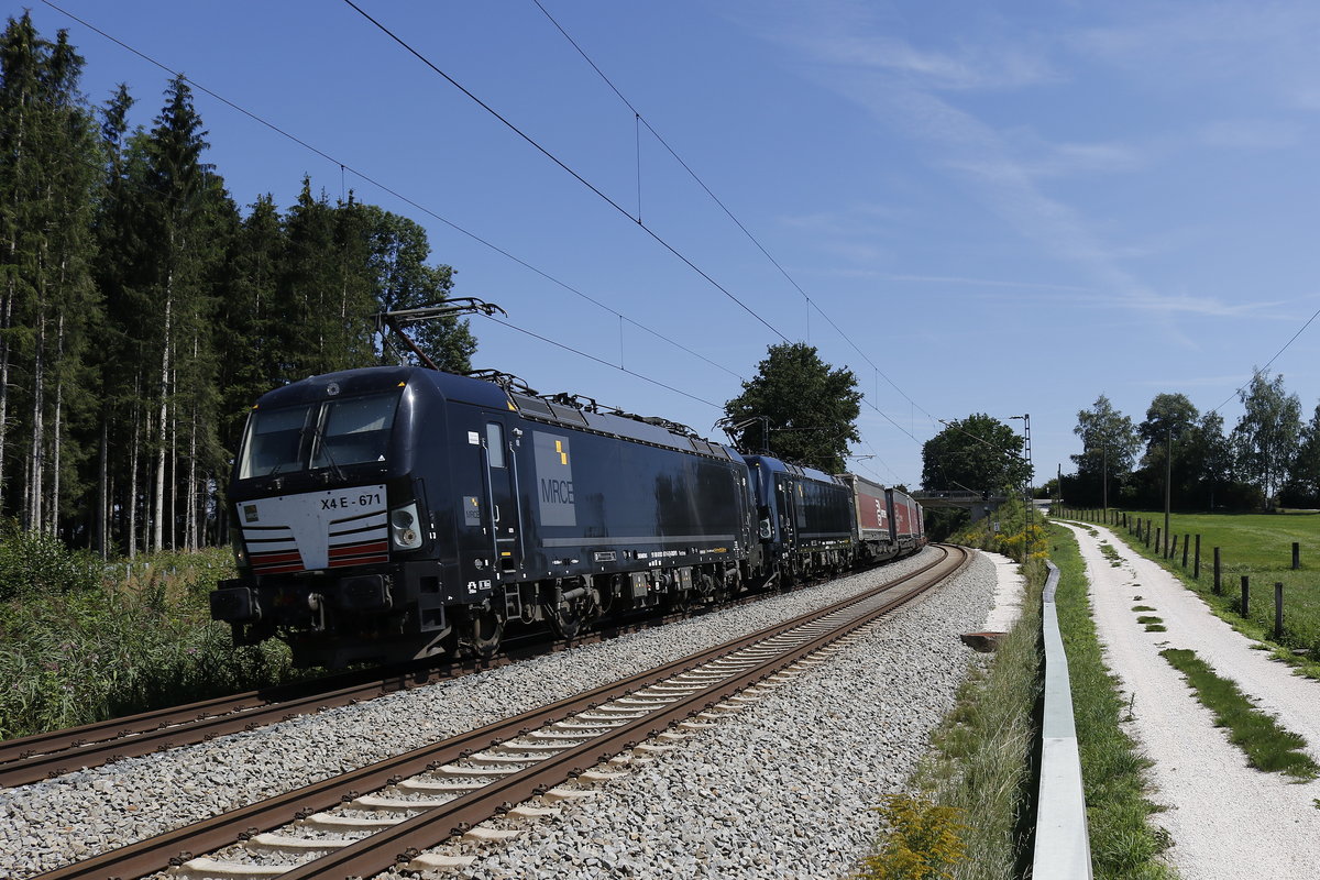 193 671 und 193 XXX am 12. August 2018 bei Grabenst�tt.