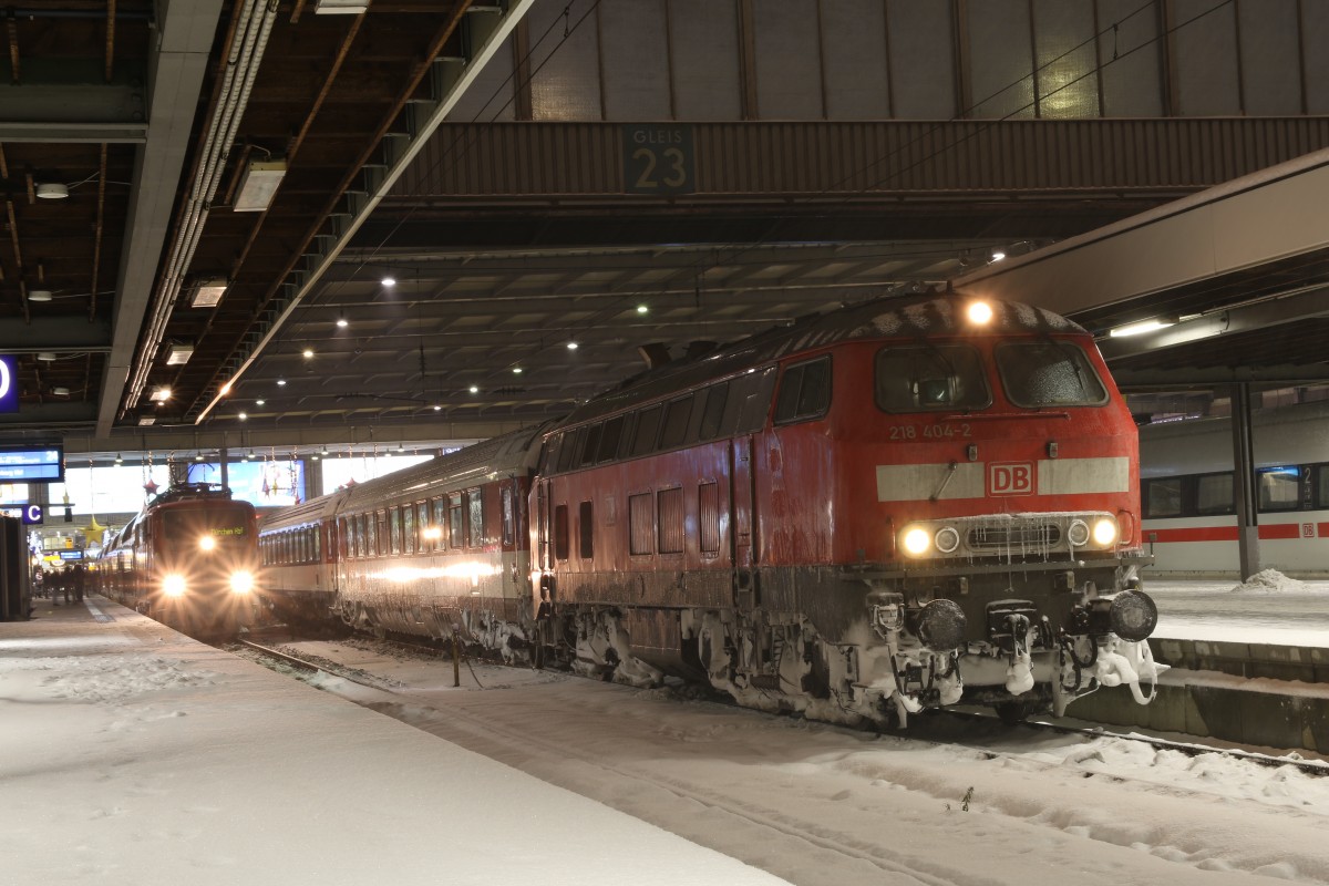 218 404-2 am 30. Dezember 2014 im M�nchner Hauptbahnhof.