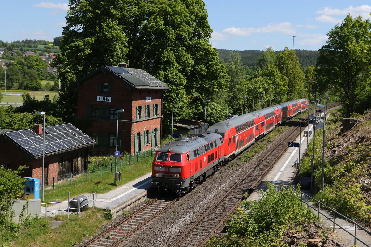 218 416 war am 12. Mai 2025 bei  Luhe  in Richtung Hof unterwegs.