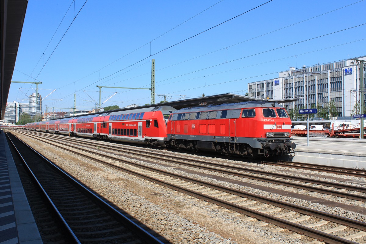 218 423-2 ebenfalls in M�nchen-Ost am 17. Juni 2013.