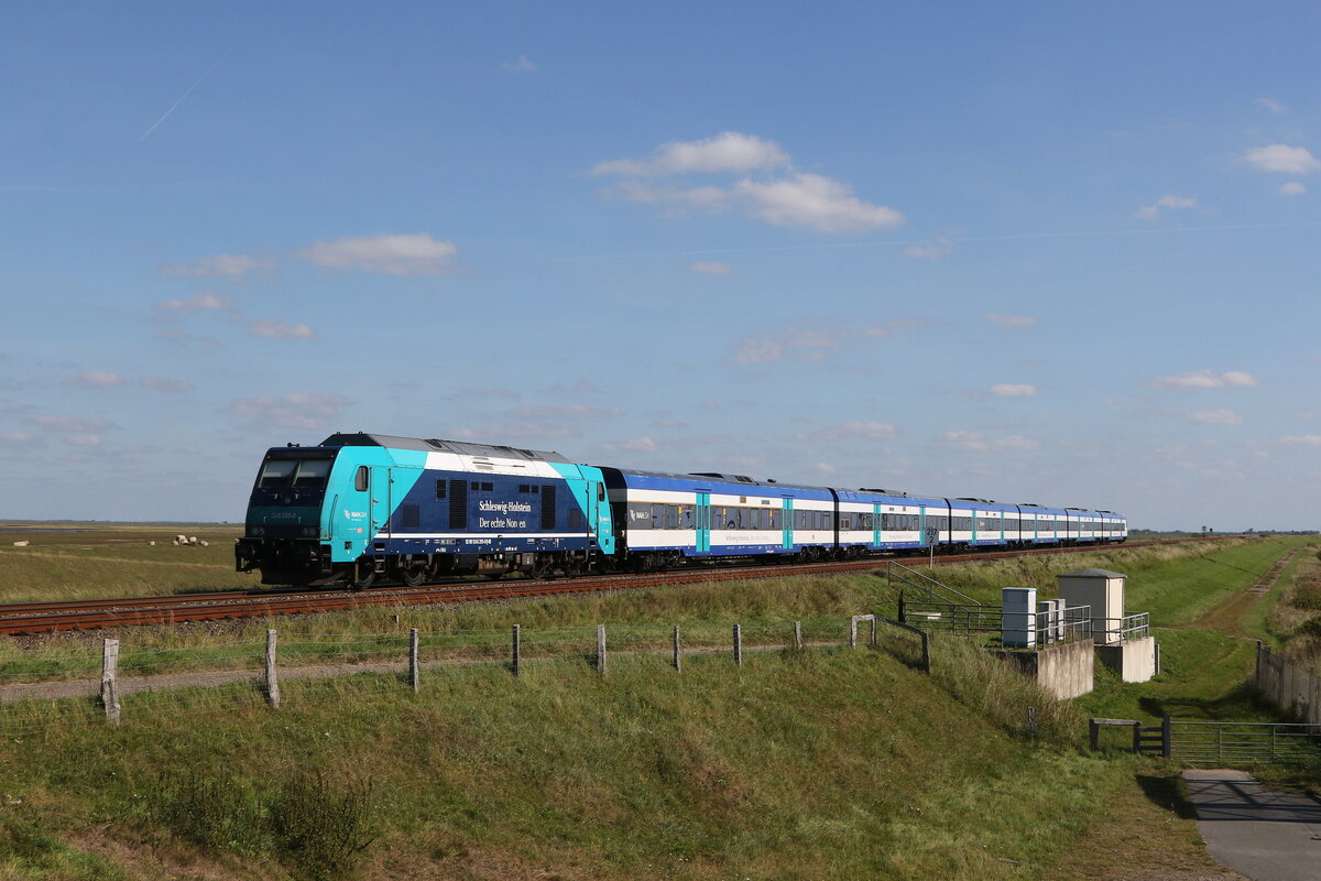 245 205 war am 15. September 2023 bei Klanxb�ll auf dem Weg nach Westerland/Sylt.