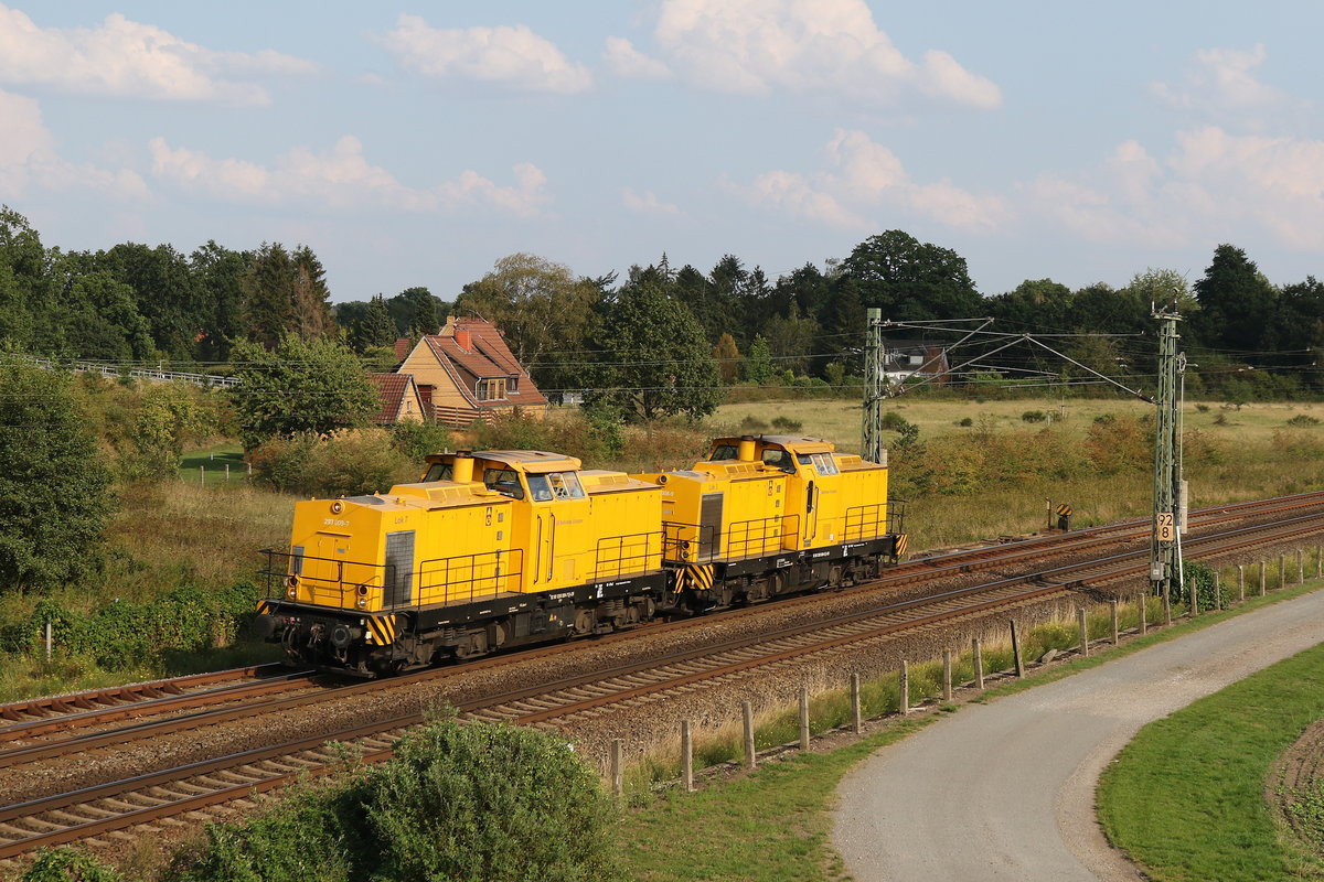293 009 & 293 008 von der  Bahnbau Gruppe  am 31. August 2019 bei Langwedel auf ihrem Weg zum n�chsten Einsatz.