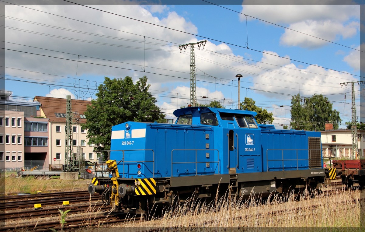 293 046 der PRESS abgestellt in Neubrandenburg am alten Güterbahnhof am 28.06.2015