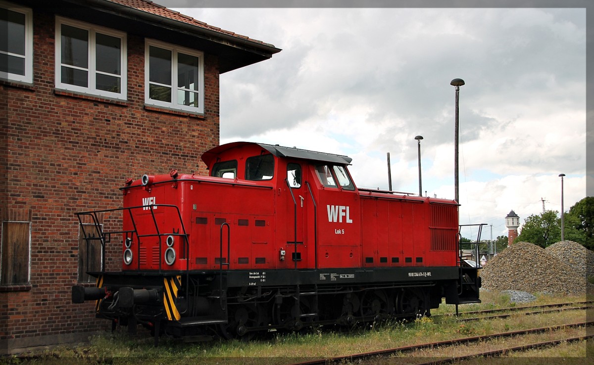 346 647 'Lok 5' der WFL abgestellt in Neustrelitz-Süd am 26.05.2015