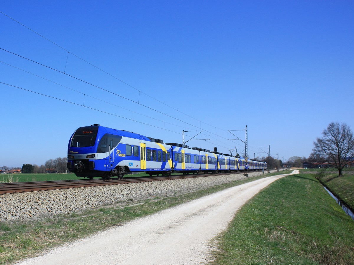 ET 305 am 29. M�rz 2014 bei �bersee am Chiemsee.