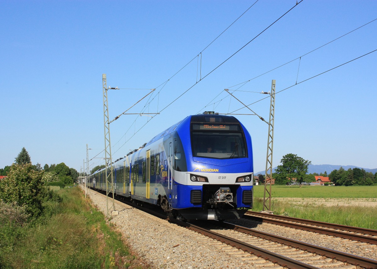 ET 317 am 7. Juni 2014 bei �bersee am Chiemsee.