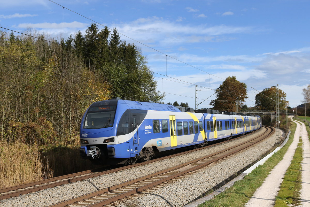 ET 322 war am 3. November 2019 bei Grabenst�tt aus Salzburg kommend in Richtung M�nchen unterwegs.