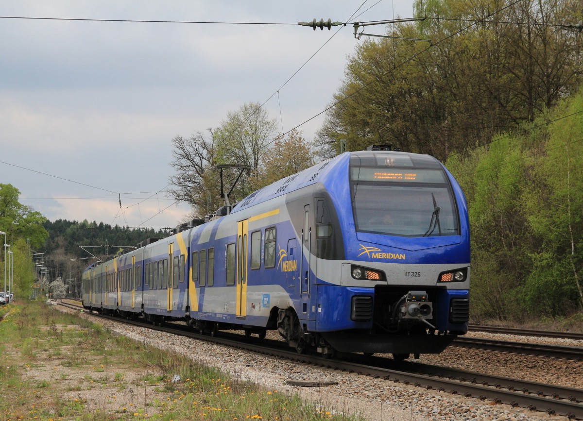 ET 326 auf dem Weg nach M�nchen. Aufgenommen am 14. April 2014 in Assling.