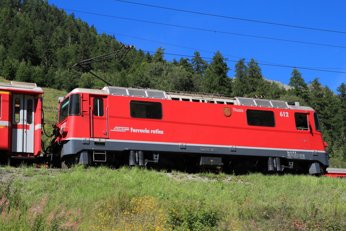 Gleich darauf konnten wir die GE 4/4 II - 612  Thusis  ablichten.