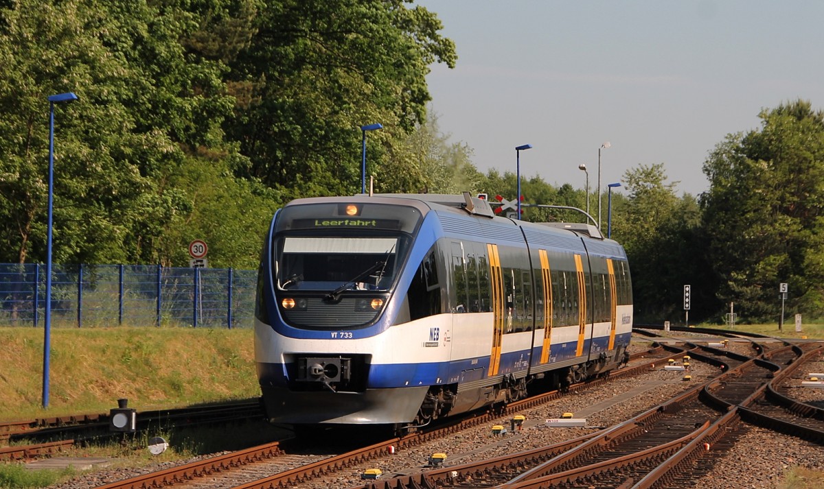 VT 733 auf Rangierfahrt in BW der NEB in Basdorf am 22.5.2014!
