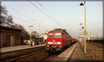 233 285 in Neustrelitz Hbf auf dem Weg in Richtung Berlin am 08.11.2011
