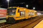 Kalt ist die Nacht: VT650.87 als R3 in richtung Hagenow Stadt am 17.12.2012 in Waren (M�ritz)