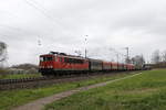 155 004 mit einem  Mischer  am 28. M�rz 2019 bei Bremen-Mahndorf.