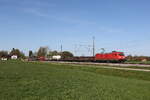 185 354 mit einem gemischten G�terzug aus M�nchen kommend am 23. April 2026 bei �bersee am Chiemsee.