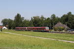 628 572 und 628 576 kurz nach der Einfahrt in Kirchansch�ring am 1.